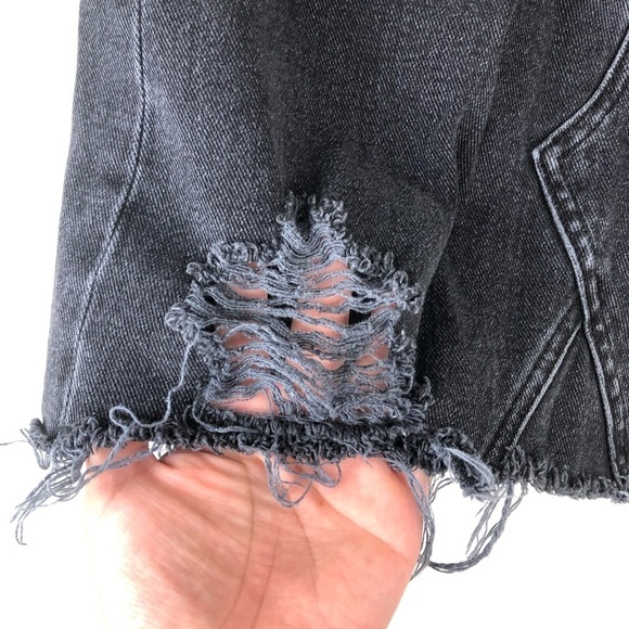 Pacsun- Black worn distressed style jean skirt size: 26 - Picture 4 of 8